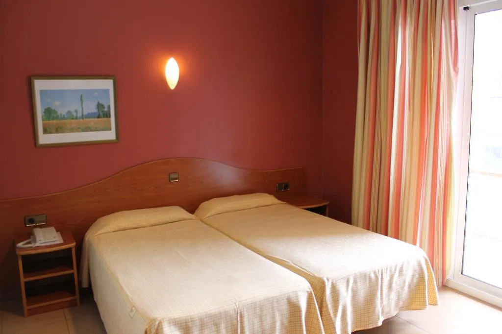 Hotel Athene Neos Lloret de Mar 3*,